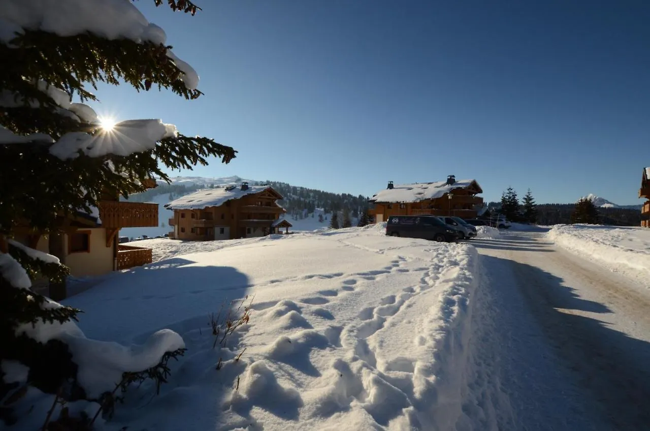 Apartment Chalet A, Village Des Lapons Les Saisies, 3 Chambres Et 1 Espace Nuit Mezzanine