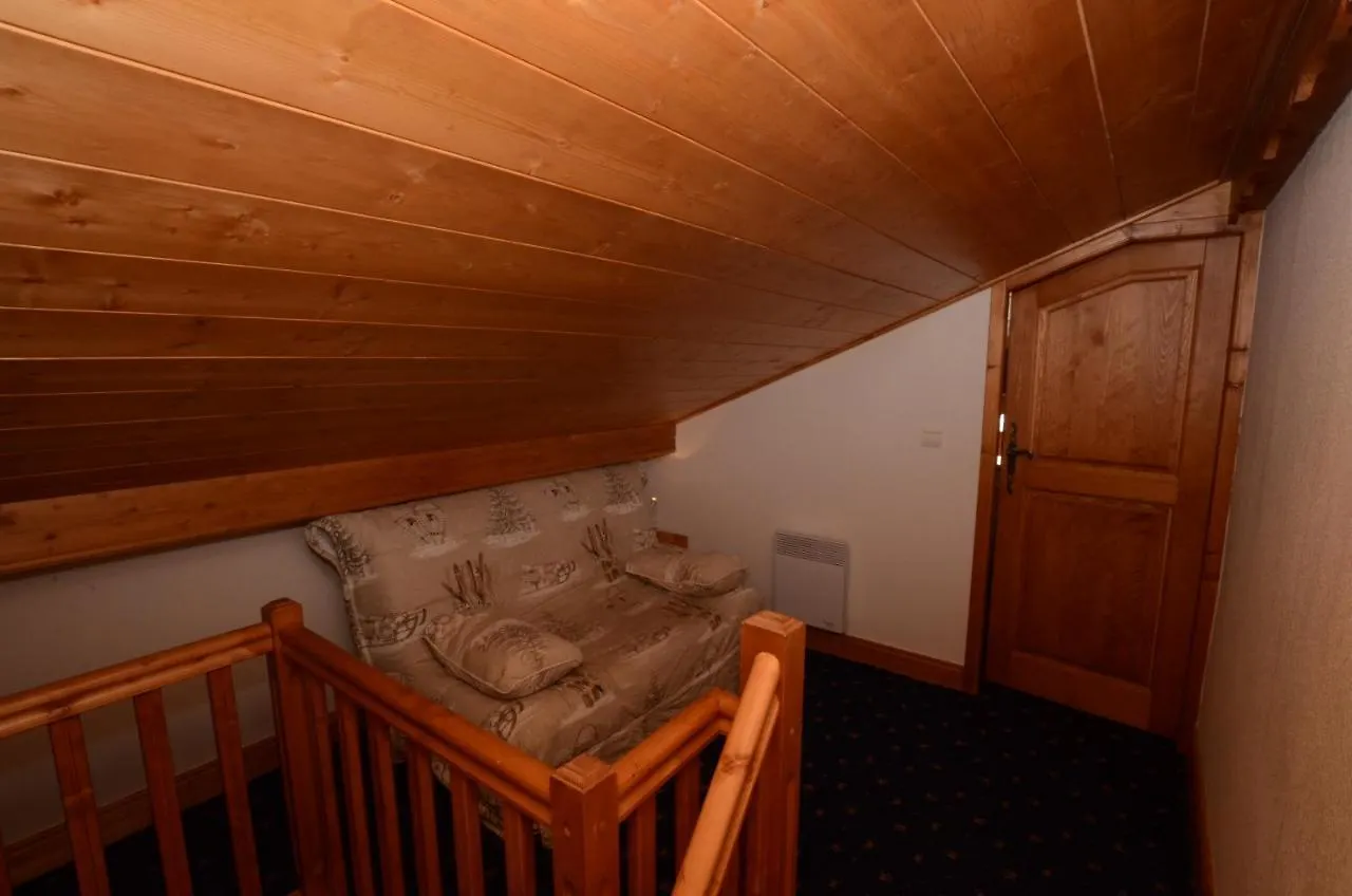 Chalet A, Village Des Lapons Les Saisies, 3 Chambres Et 1 Espace Nuit Mezzanine Apartment