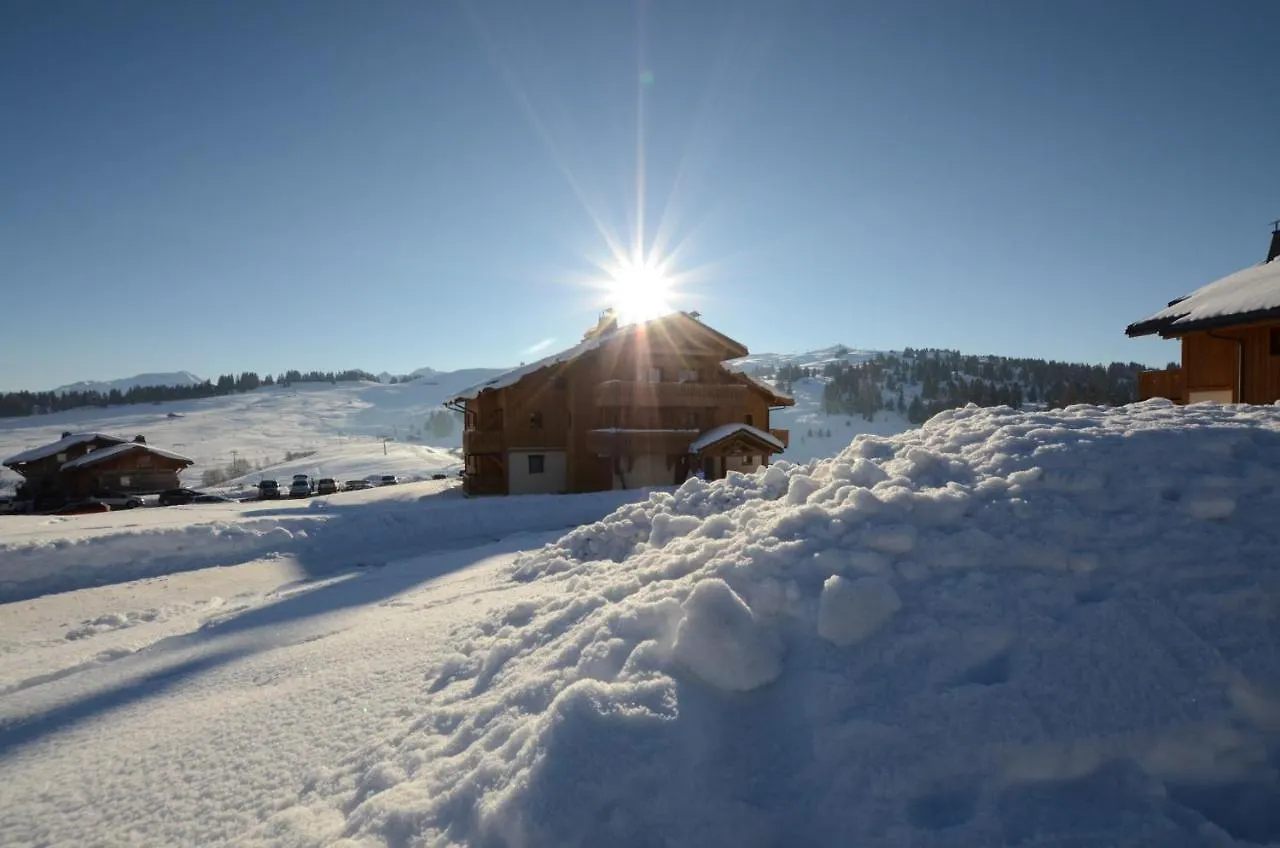 Apartment Chalet A, Village Des Lapons Les Saisies, 3 Chambres Et 1 Espace Nuit Mezzanine