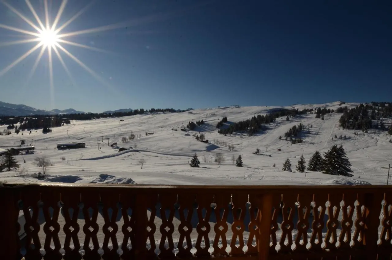 Chalet A, Village Des Lapons Les Saisies, 3 Chambres Et 1 Espace Nuit Mezzanine 0*,  France